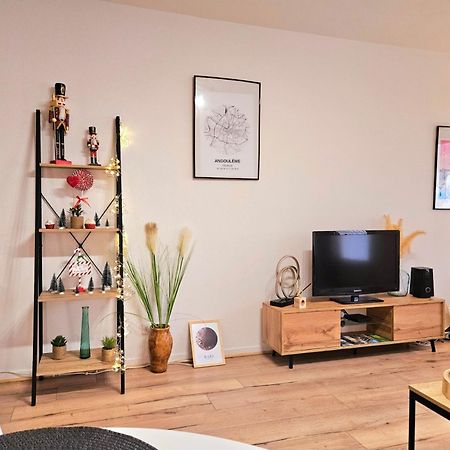 Appartement Cosy Proche Gare - Fibre Optique Et Parking Angoulême Esterno foto