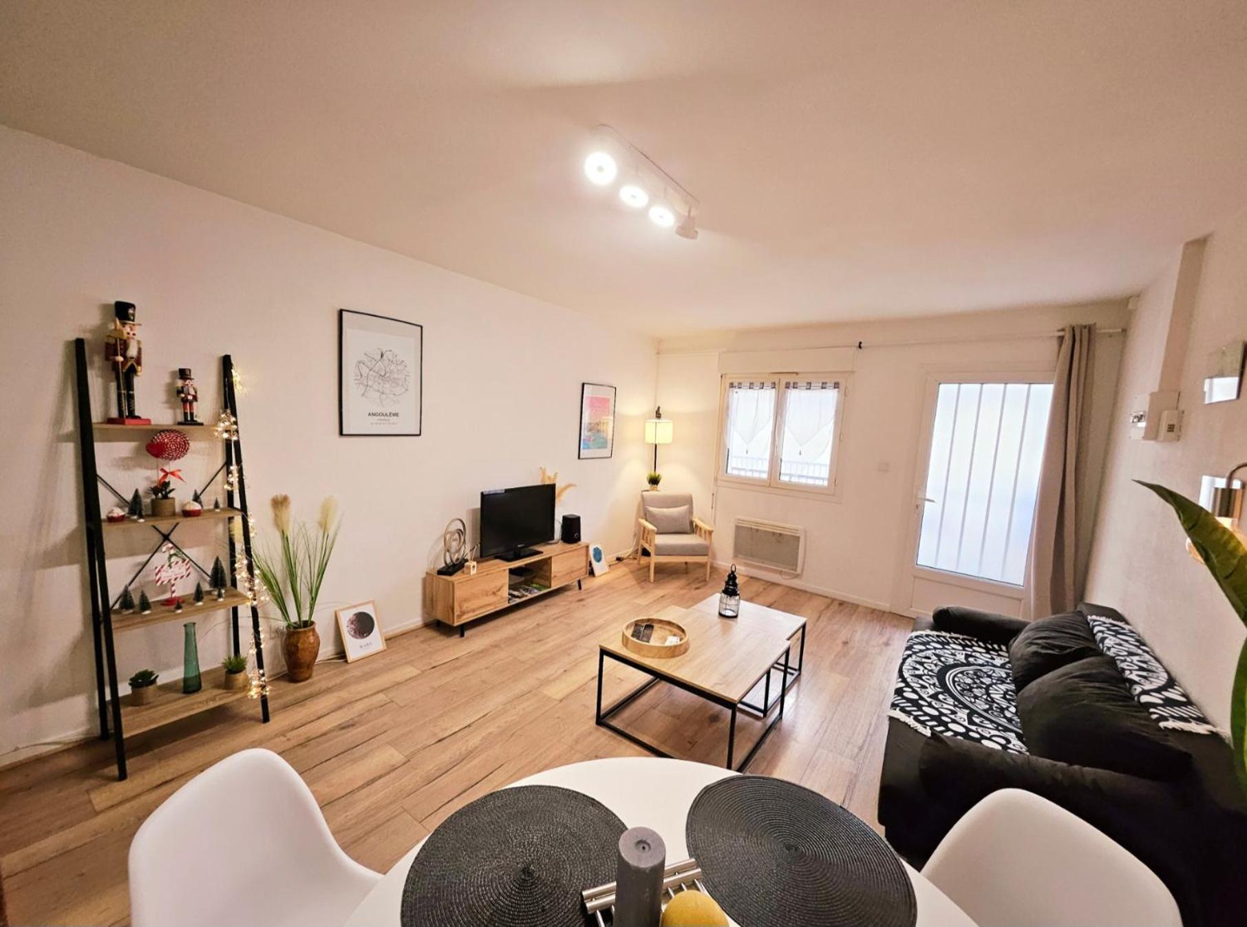 Appartement Cosy Proche Gare - Fibre Optique Et Parking Angoulême Esterno foto